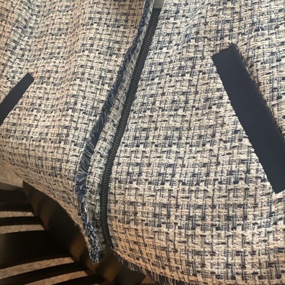 Chico’s blue and white textured jacket.  Excellent condition. - Picture 6 of 13